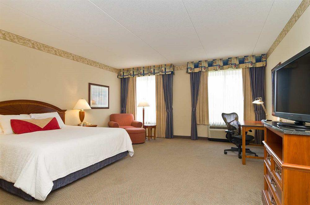 Hilton Garden Inn Вустер Экстерьер фото