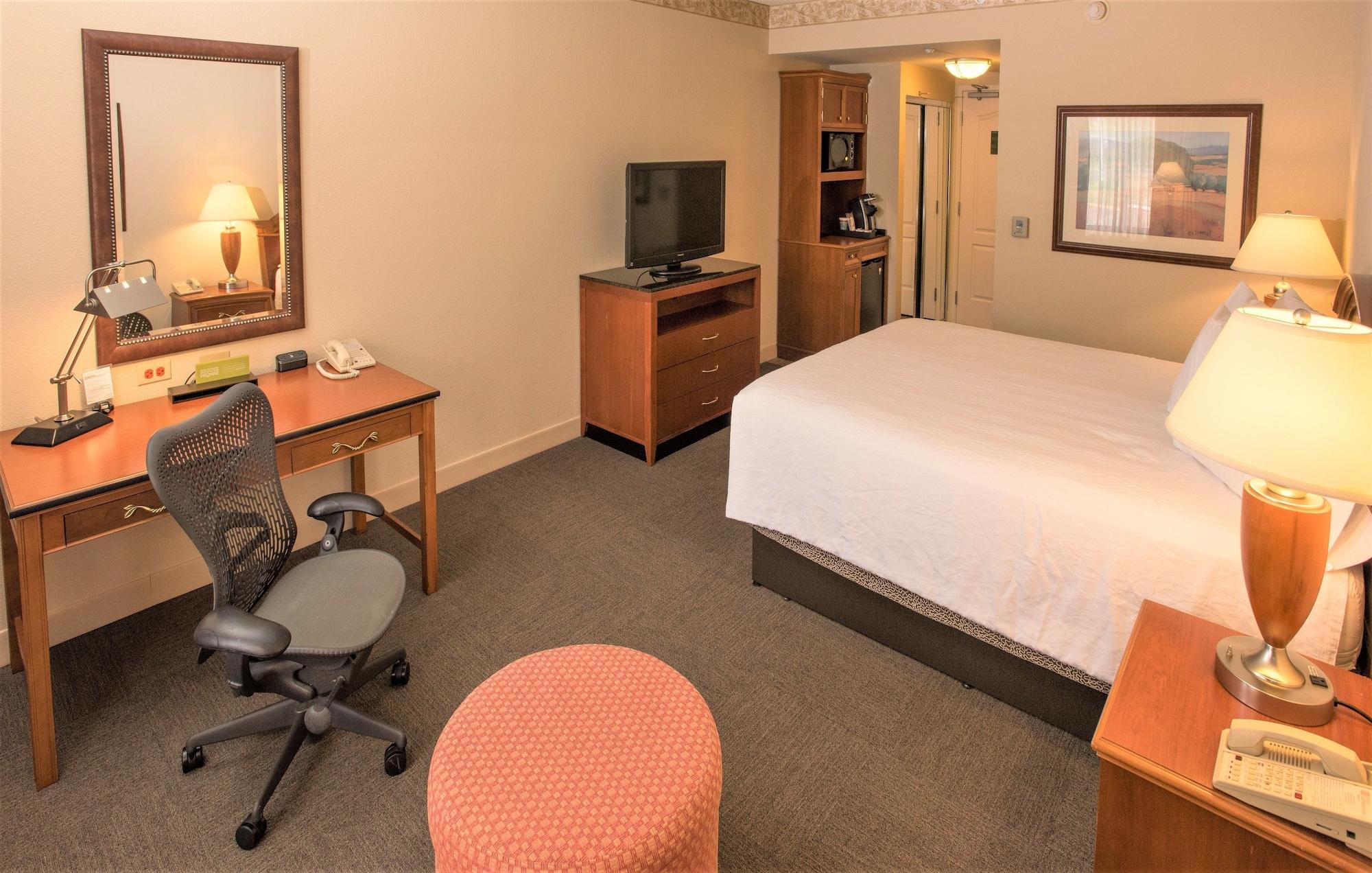 Hilton Garden Inn Вустер Экстерьер фото