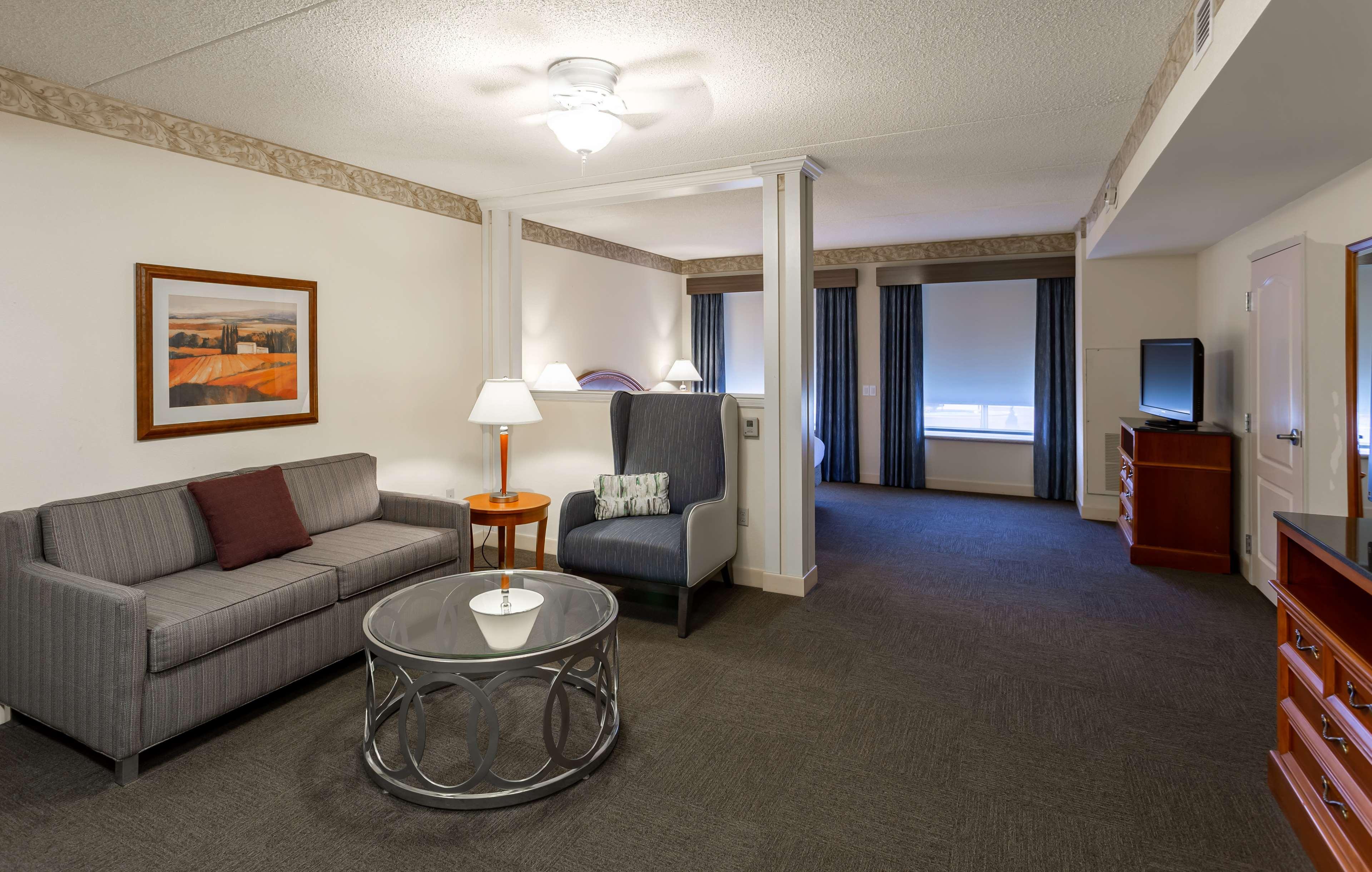 Hilton Garden Inn Вустер Экстерьер фото