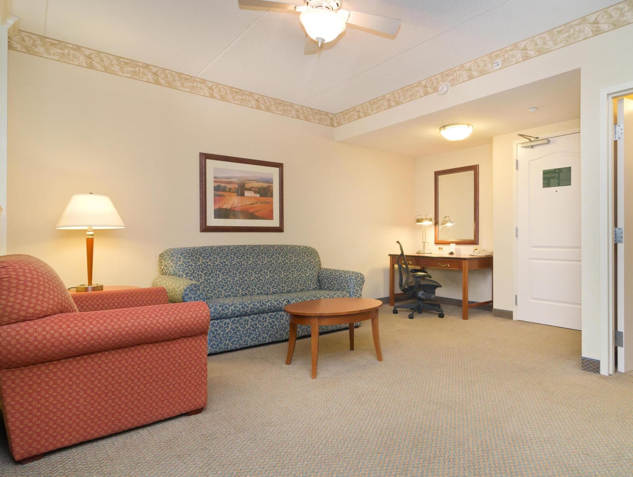 Hilton Garden Inn Вустер Экстерьер фото