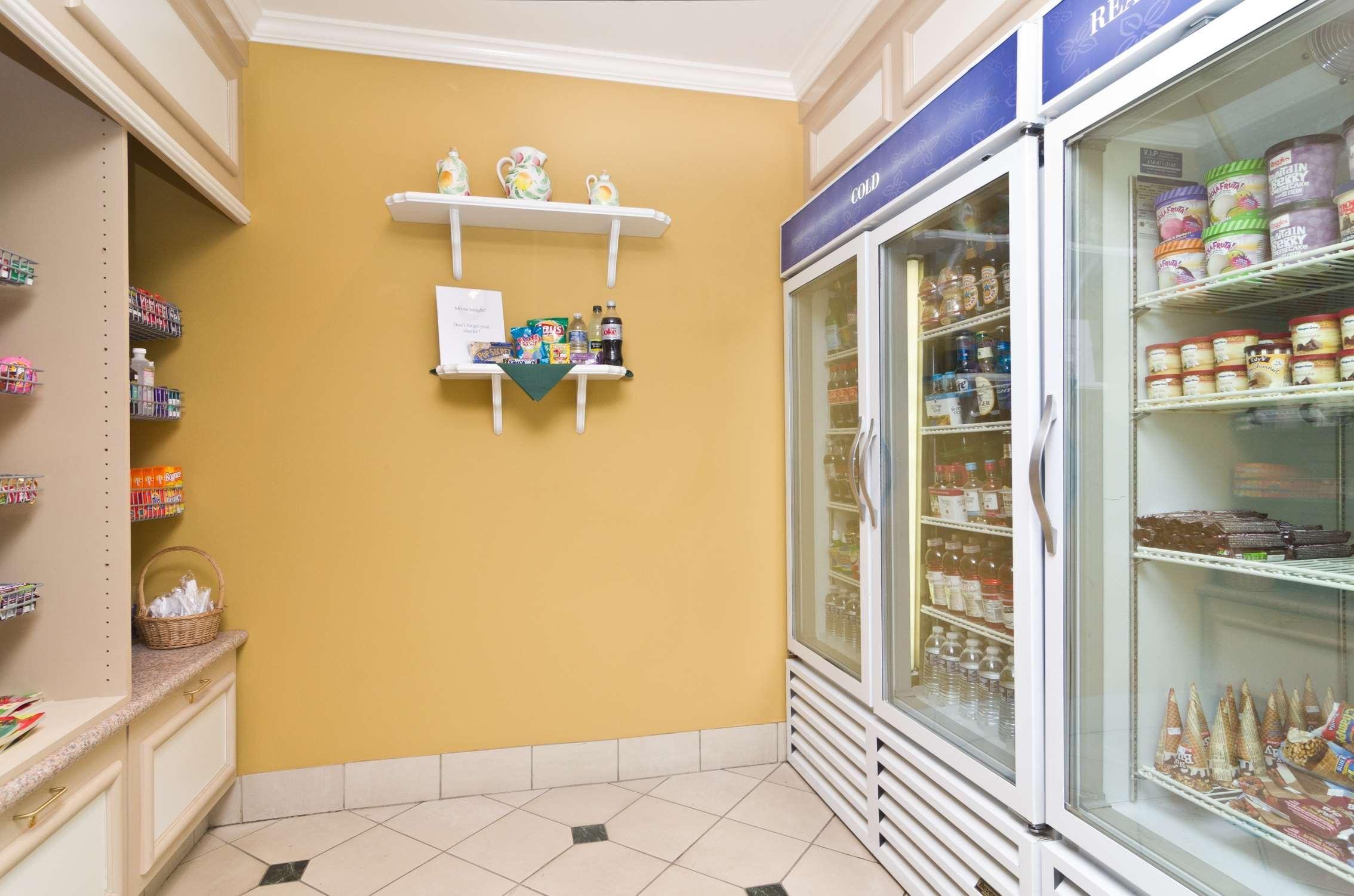 Hilton Garden Inn Вустер Экстерьер фото