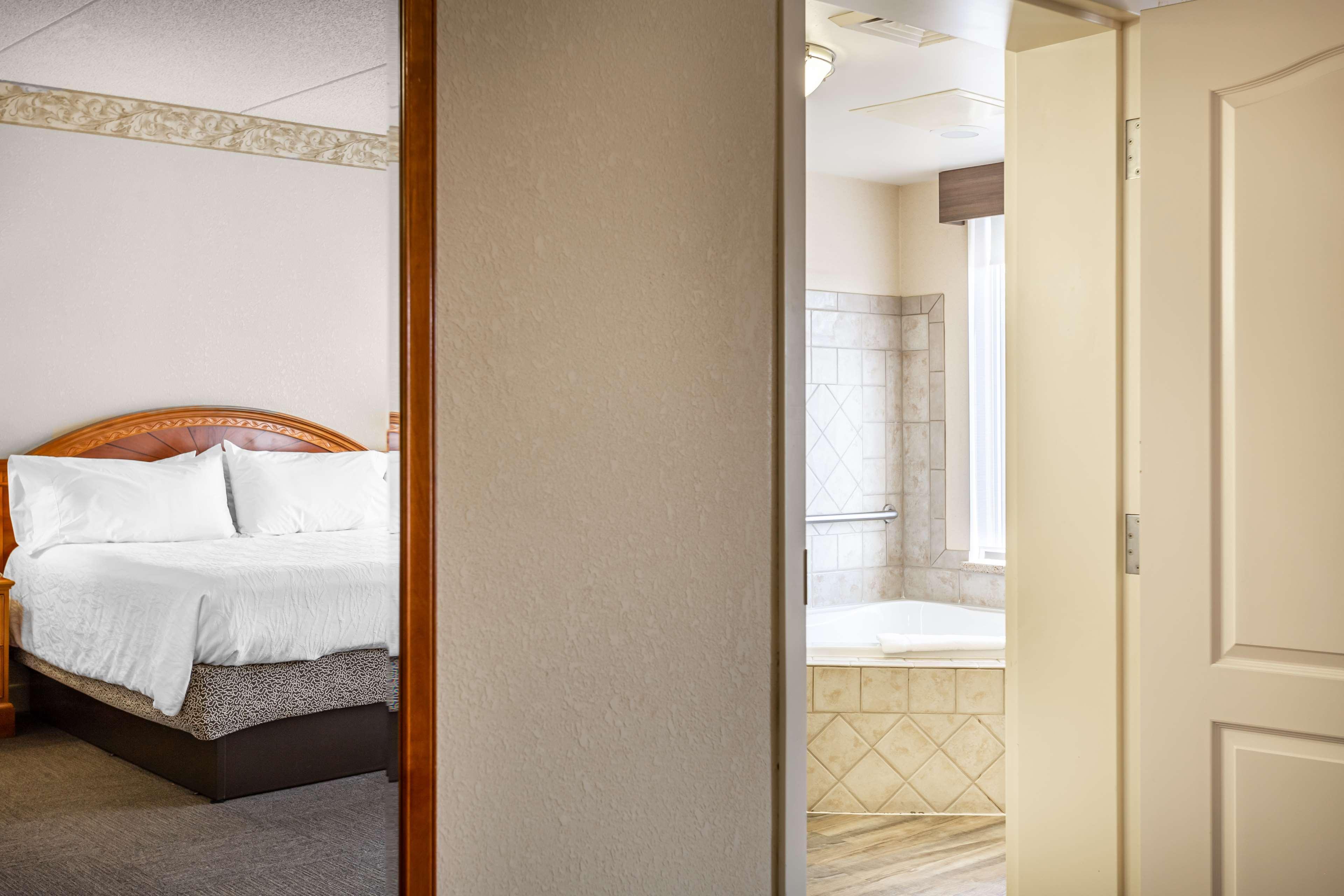 Hilton Garden Inn Вустер Экстерьер фото