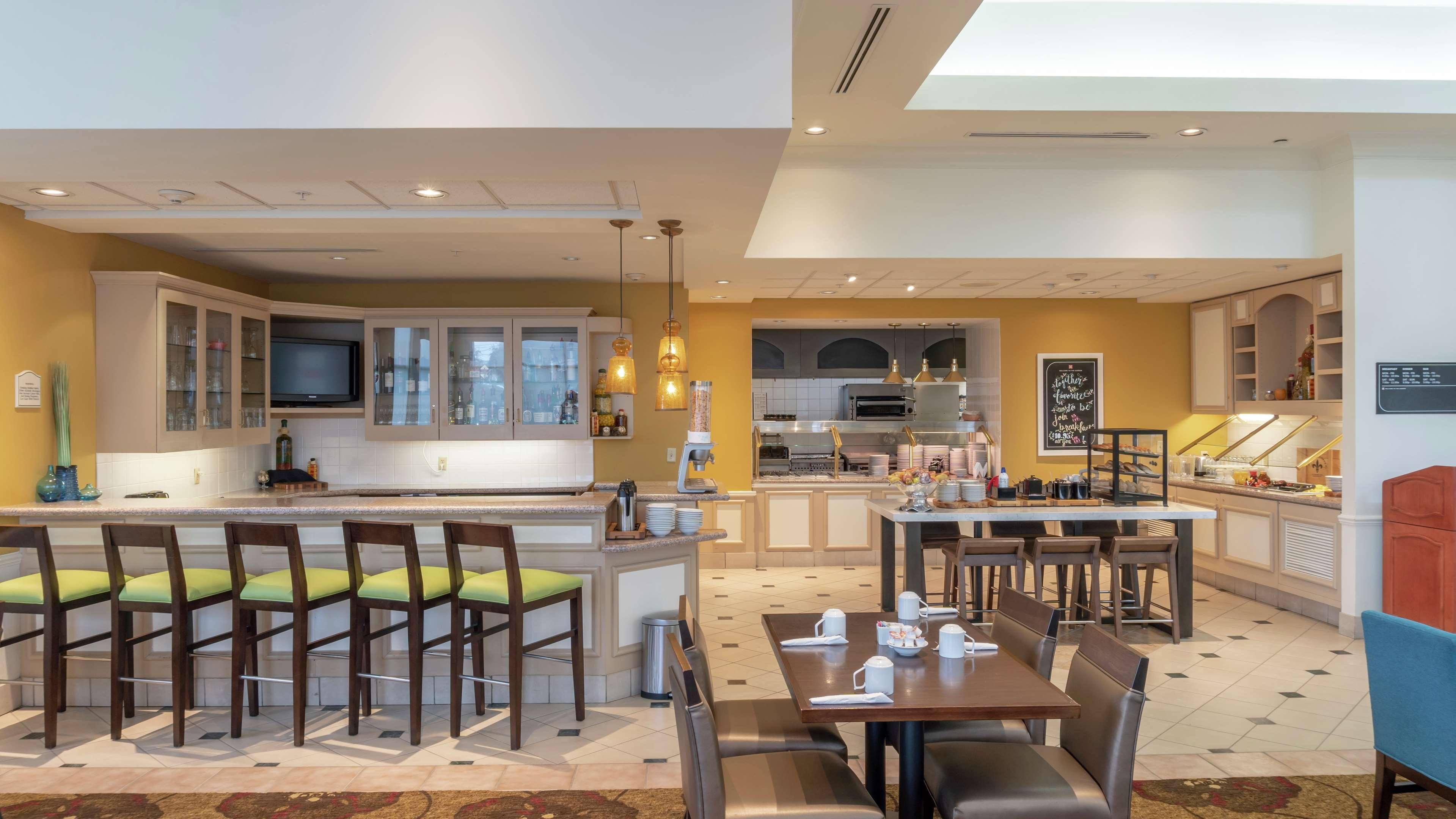 Hilton Garden Inn Вустер Экстерьер фото