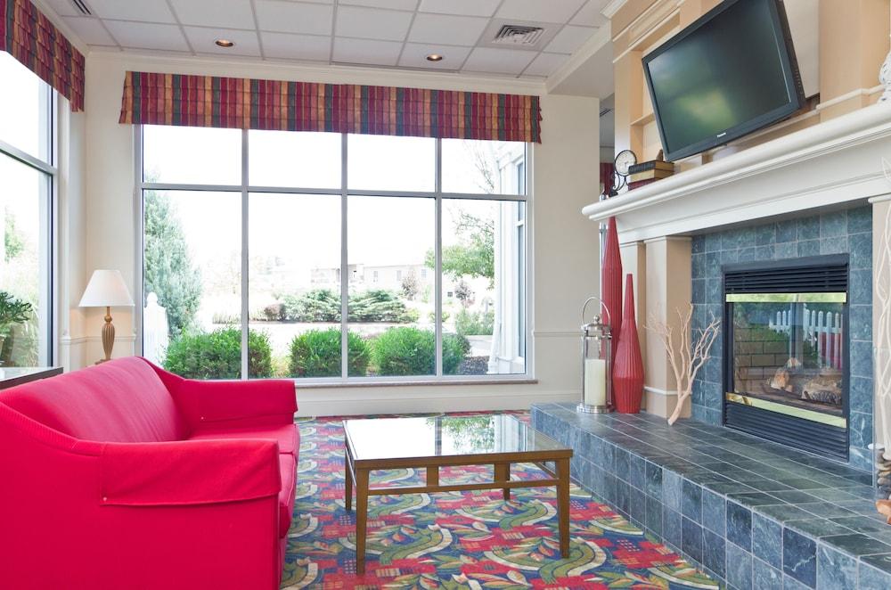 Hilton Garden Inn Вустер Экстерьер фото