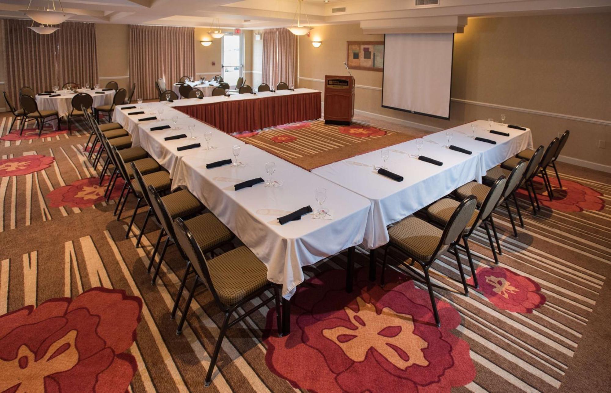 Hilton Garden Inn Вустер Экстерьер фото