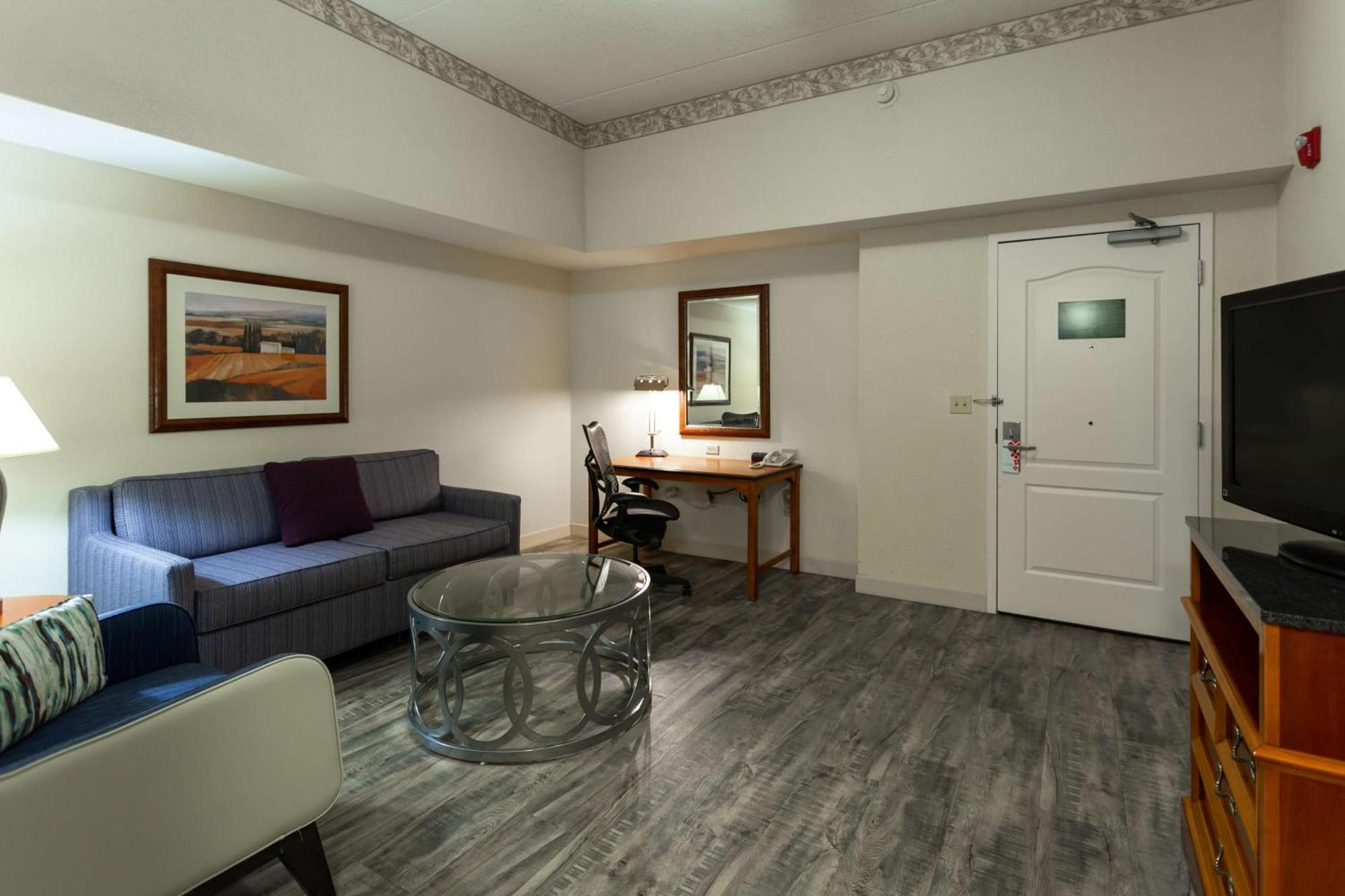 Hilton Garden Inn Вустер Экстерьер фото