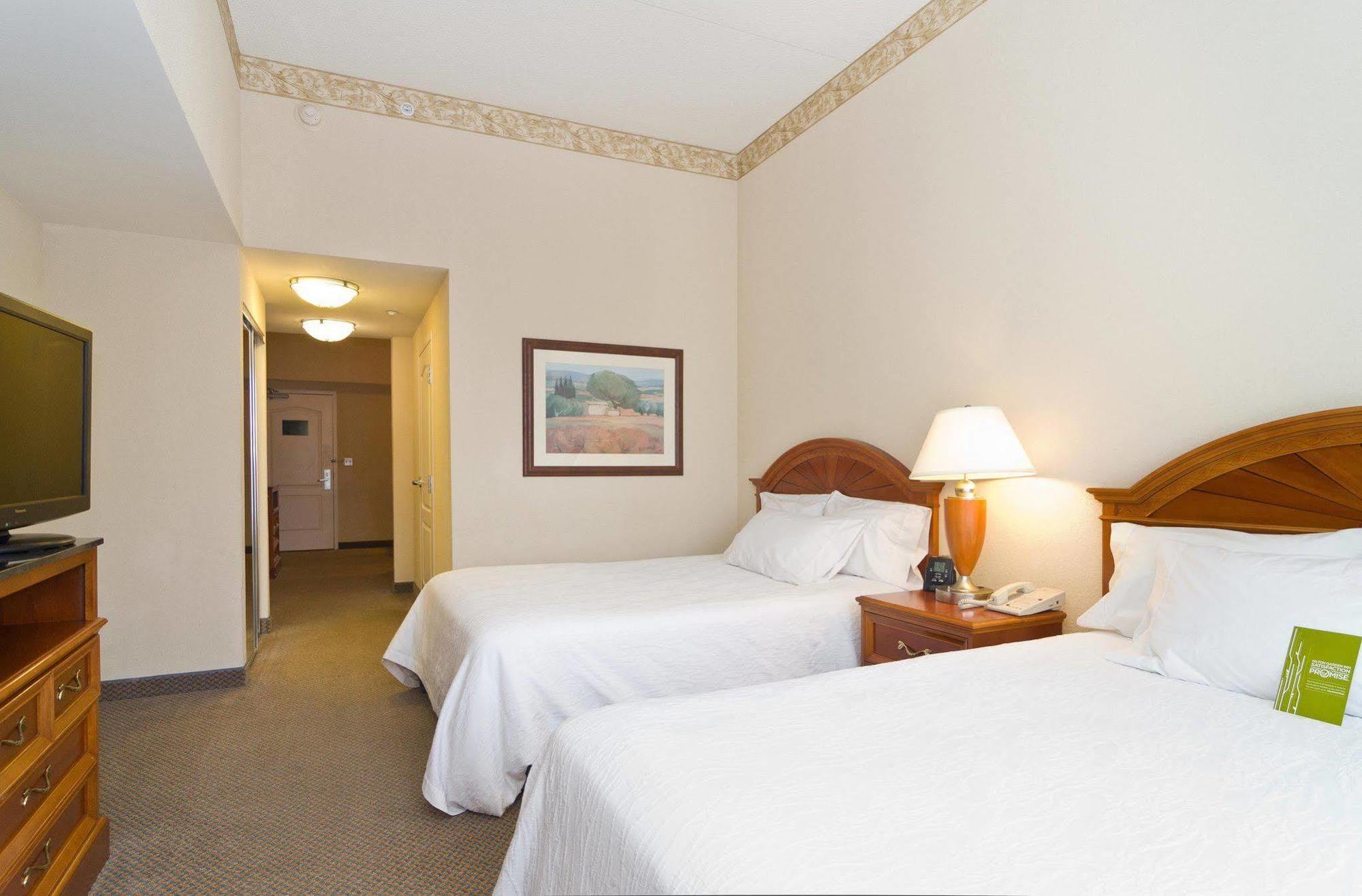 Hilton Garden Inn Вустер Экстерьер фото