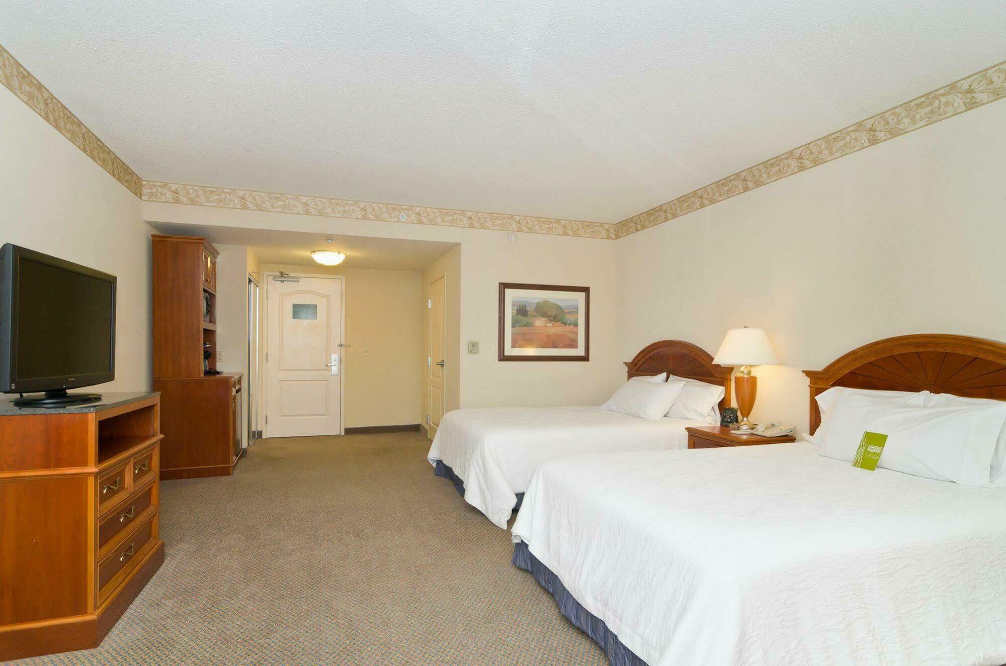 Hilton Garden Inn Вустер Экстерьер фото